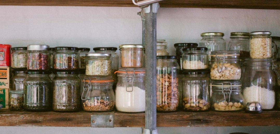 So richten Sie die Speisekammer zur Lagerung Ihrer Lebensmittel ein